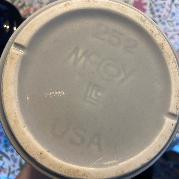 Vintage McCoy Pottery Blue Apple Blossom Canisters, Set of 4 - Picture 8 of 15